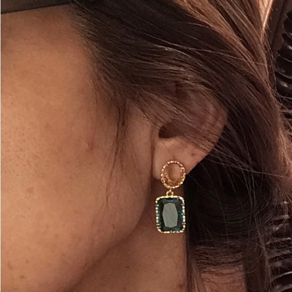 Pierced Earrings - Picture 3 of 5